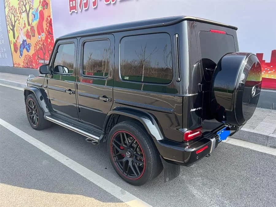 Mercedes Benz G-rated
