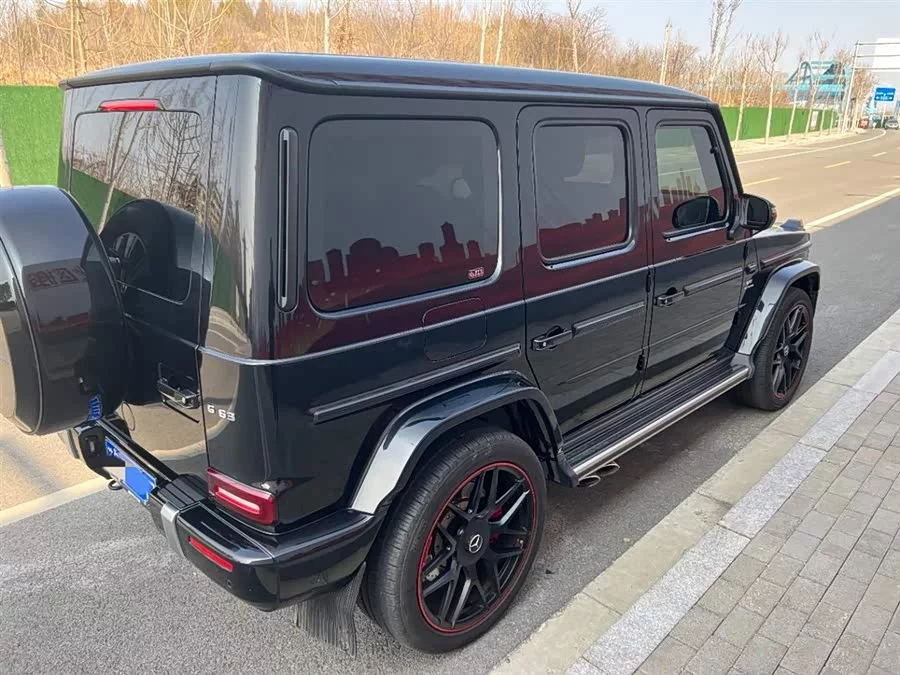 Mercedes Benz G-rated