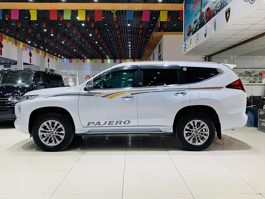 Mitsubishi Pajero Sport