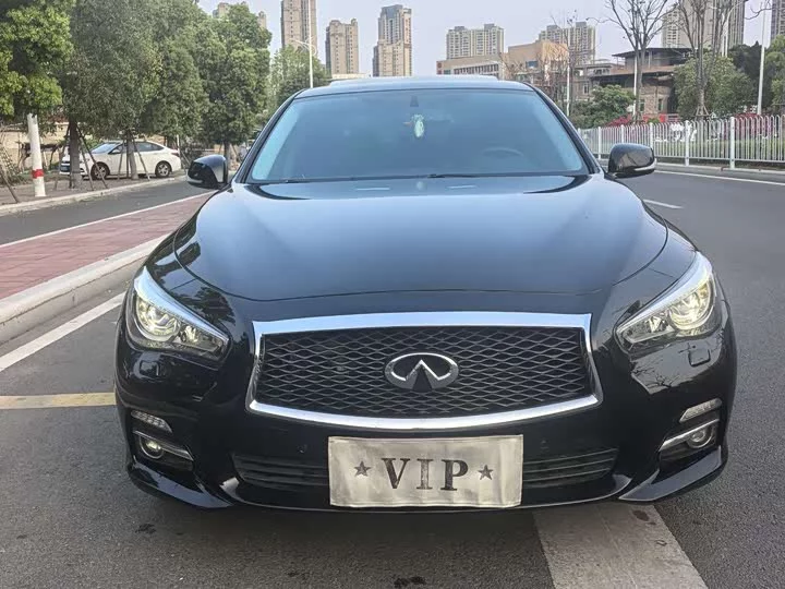 Infiniti Q50L