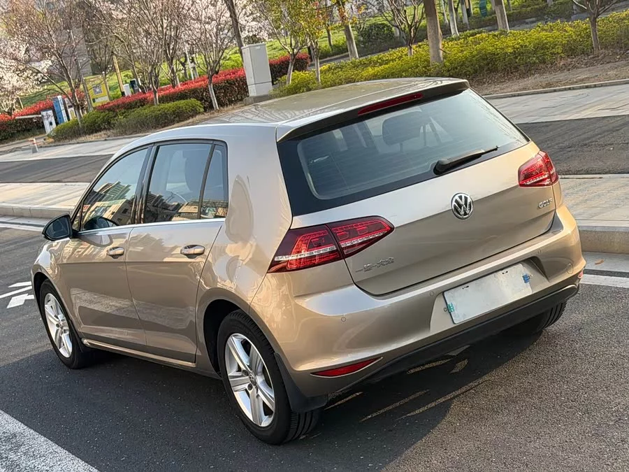Volkswagen golf