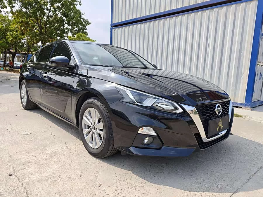 Nissan Teana