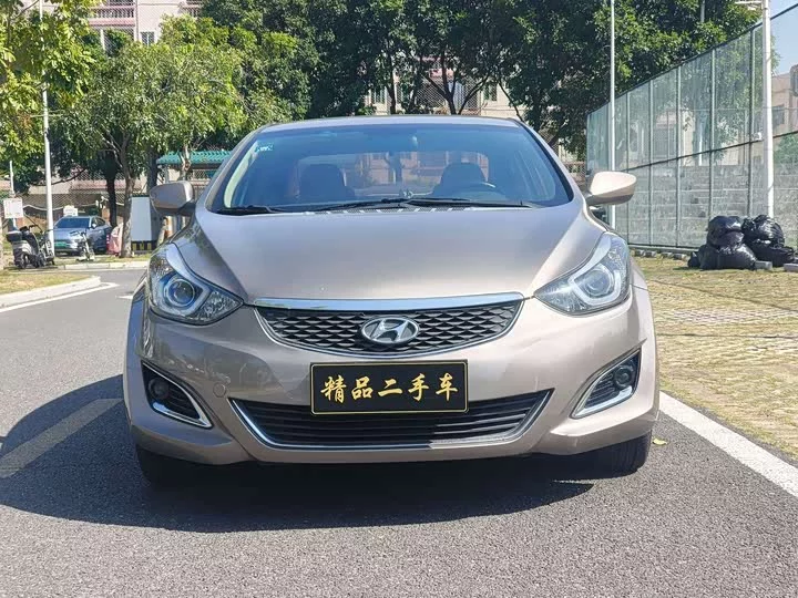 Hyundai Elantra