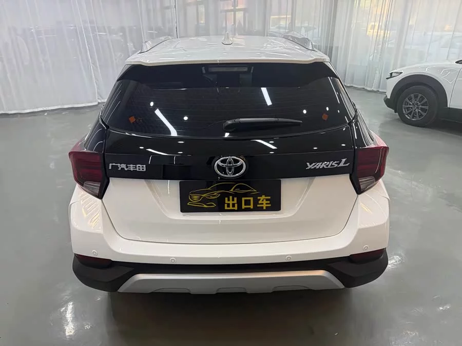 Toyota YARiS L