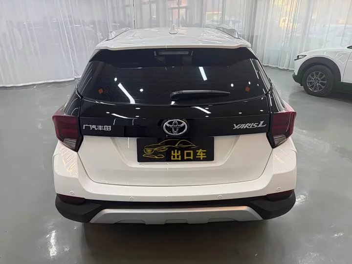 Toyota Yaris L