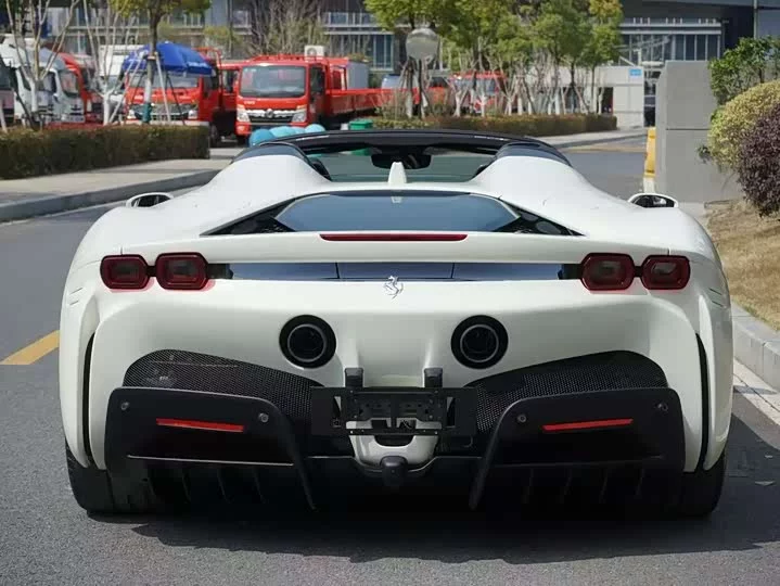 ferrari SF90