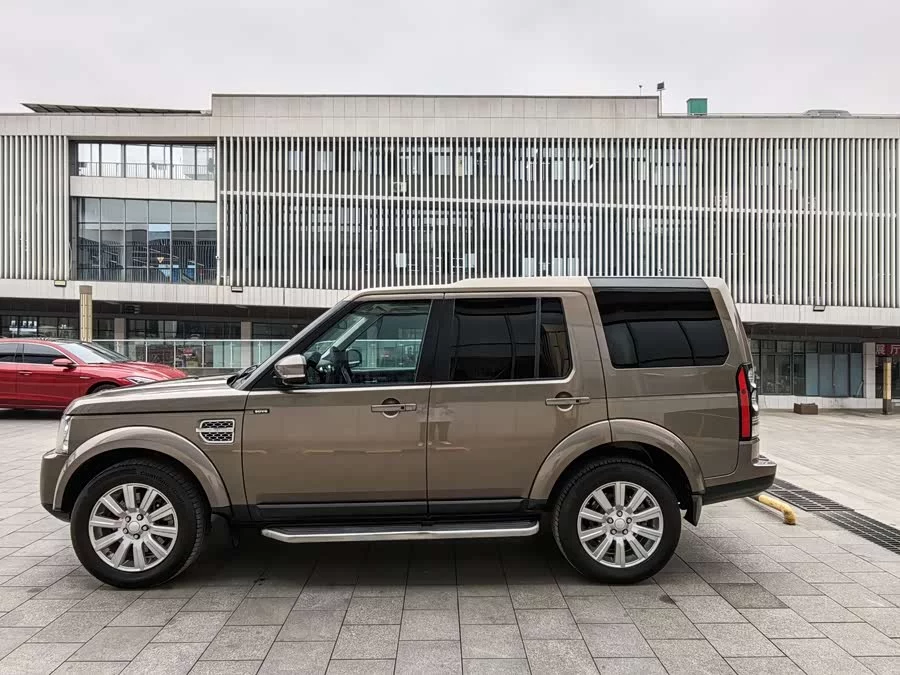 Land Rover finds
