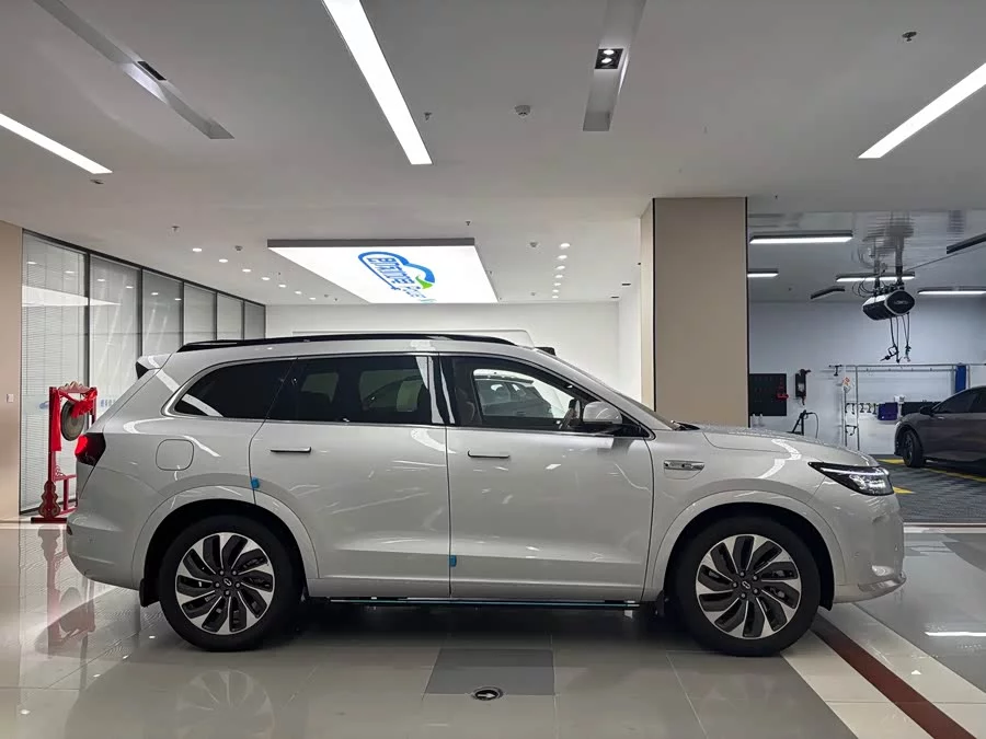 AITO Wenjie M7
