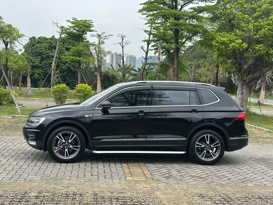 Volkswagen Tiguan L