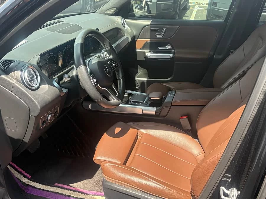 Mercedes Benz GLB
