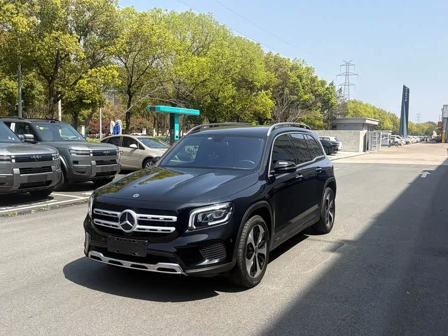 Mercedes Benz GLB