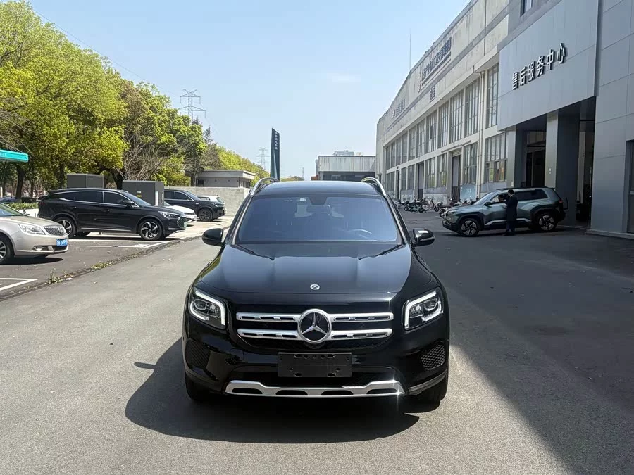 Mercedes Benz GLB