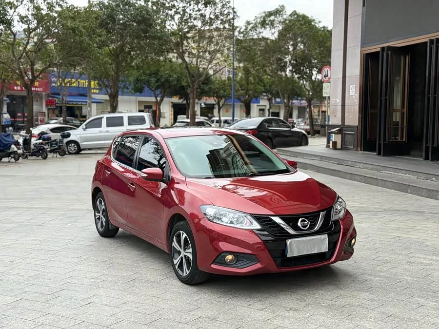 Nissan Tiida