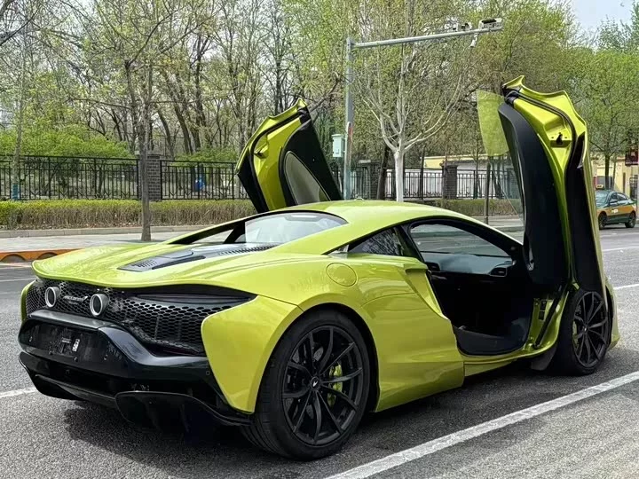 McLaren Artura