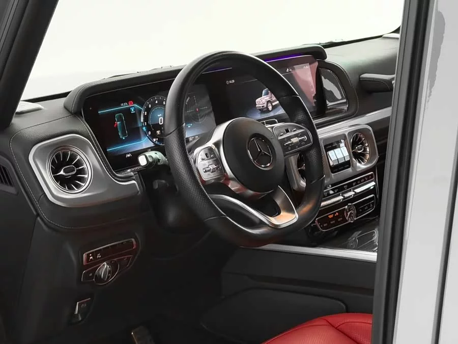 Mercedes Benz G-rated
