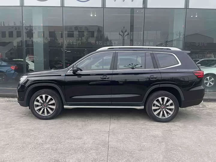 Roewe RX8