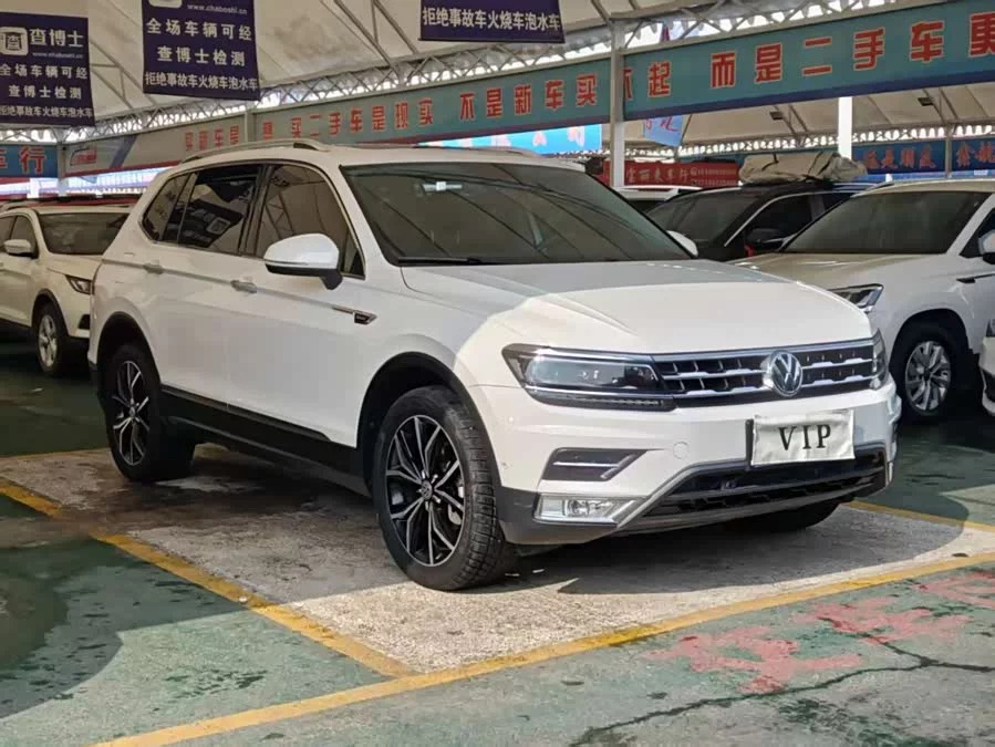 Volkswagen Tiguan L