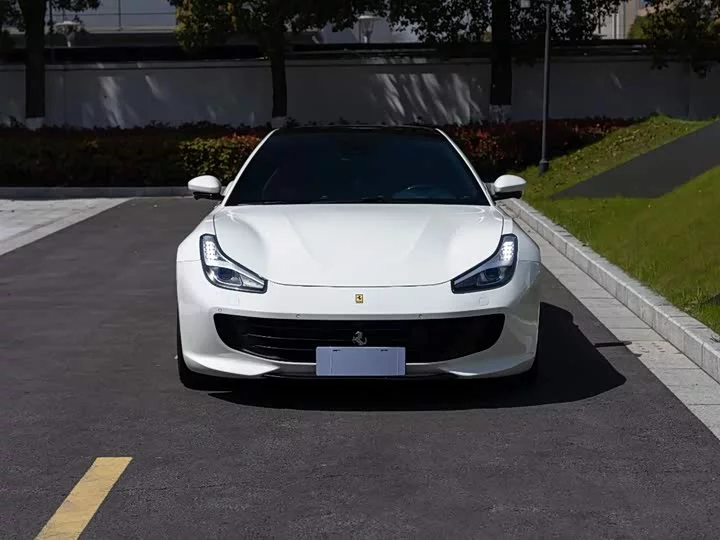 ferrari GTC4Lusso