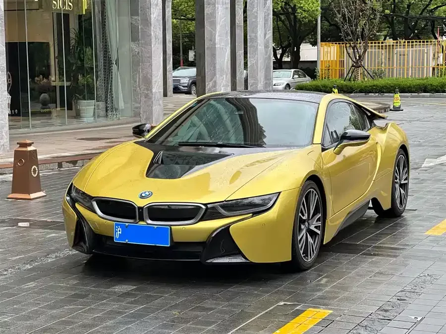 BMW i8