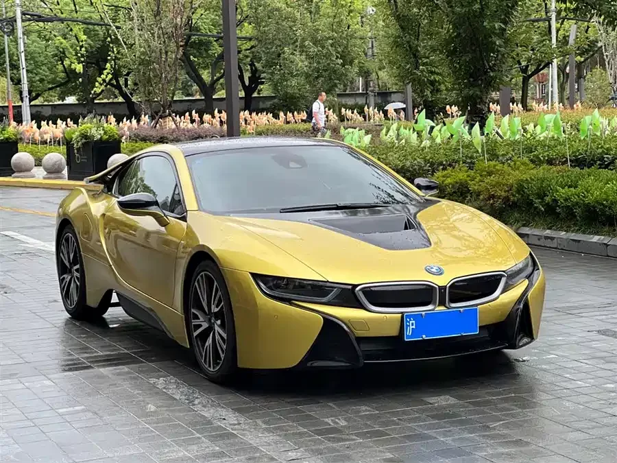 BMW i8