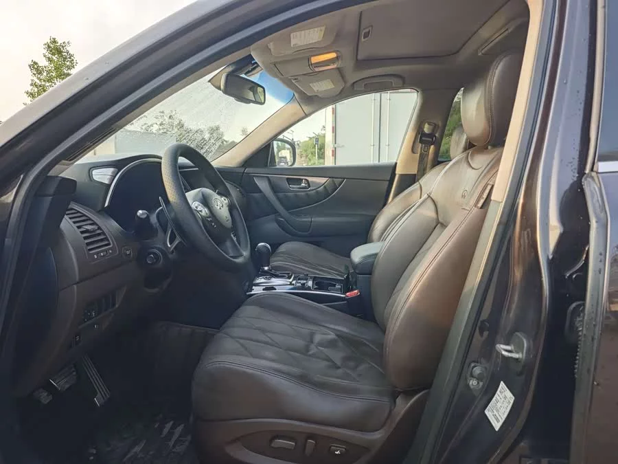 Infiniti FX