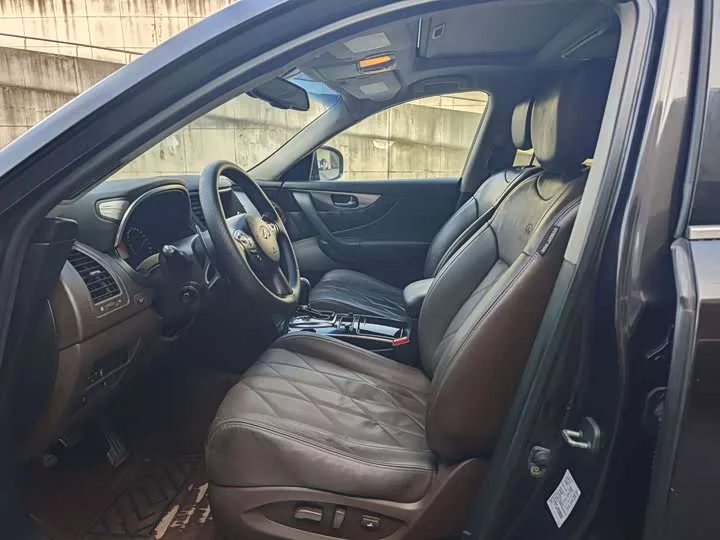 Infiniti FX