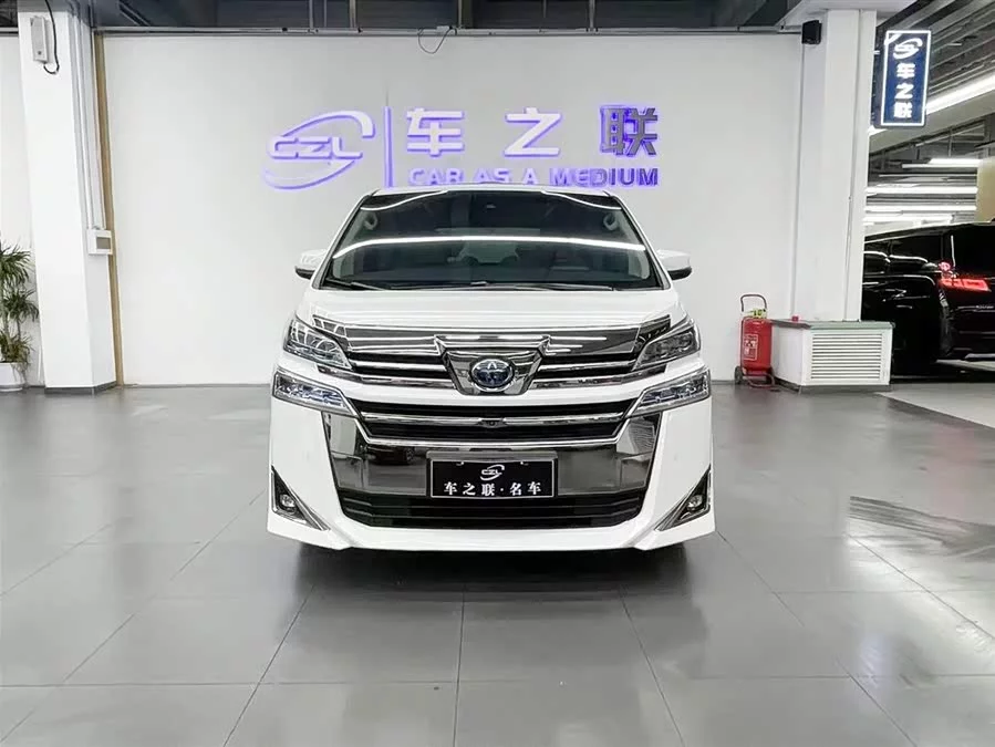 Toyota Crown Vellfire