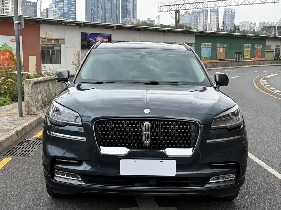 Lincoln Aviator