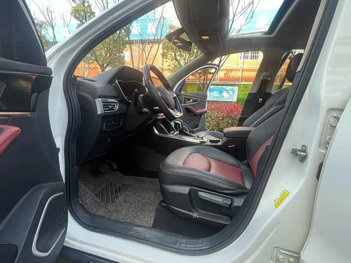 FAW Besturn T33