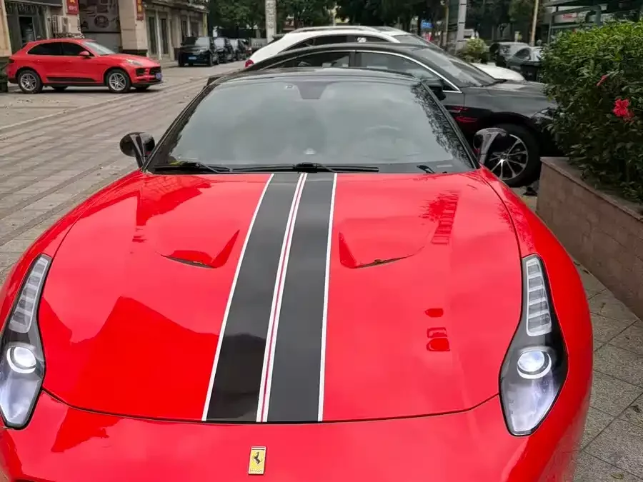 Ferrari California T
