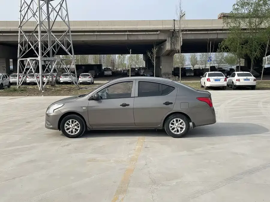 Nissan Sunny