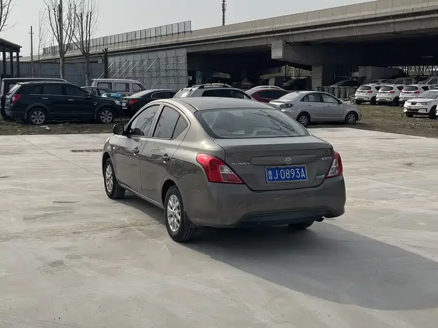 Nissan Sunny