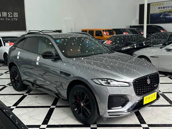 Jaguar F-PACE