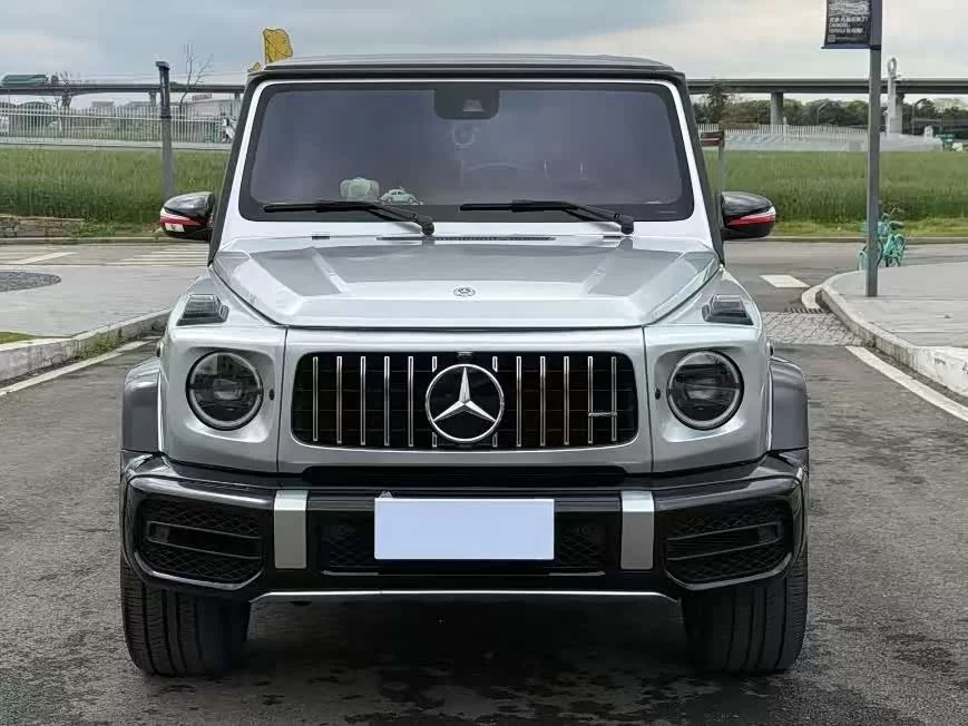 Mercedes Benz G-rated