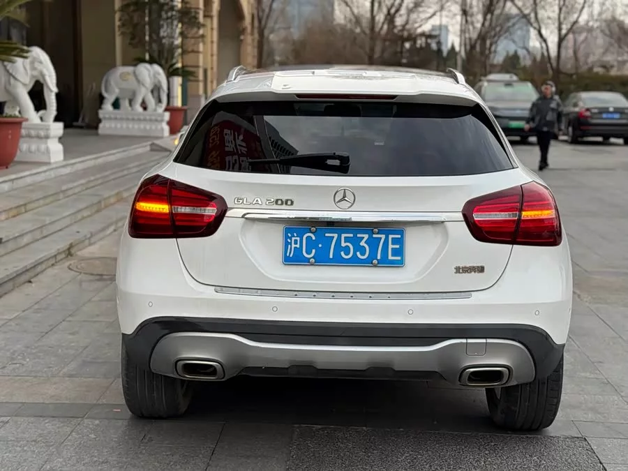Mercedes Benz GLA