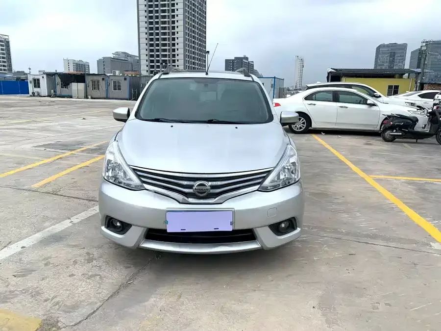 Nissan Livina