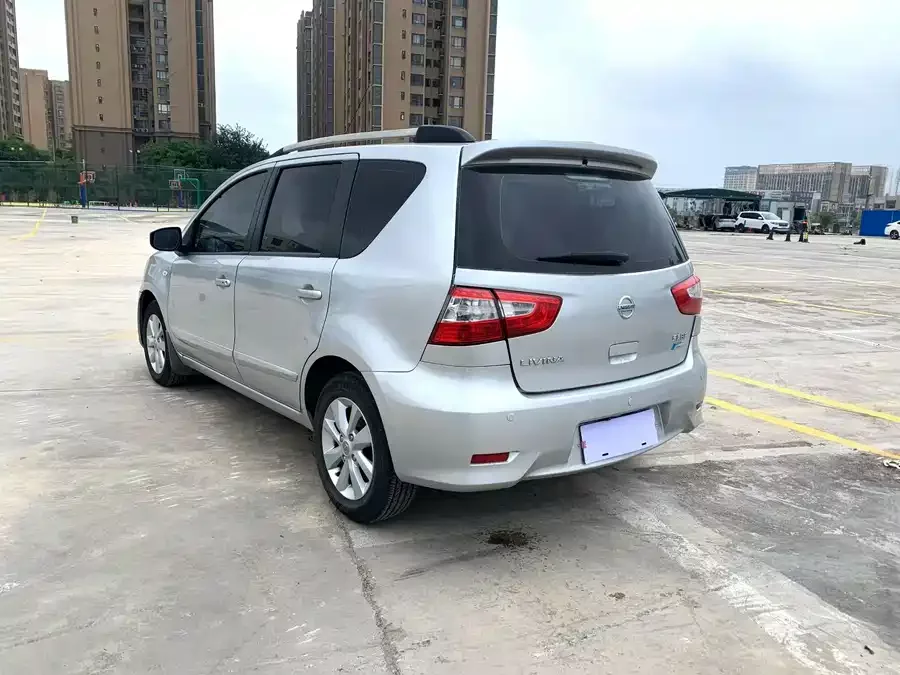 Nissan Livina