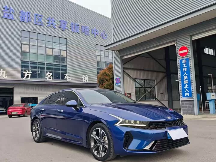 kia K5