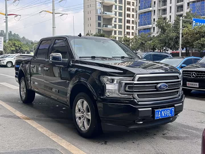 Ford F-150 Raptor