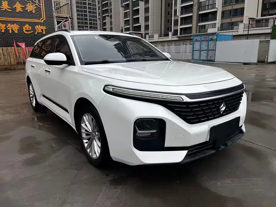 Baojun RC-5