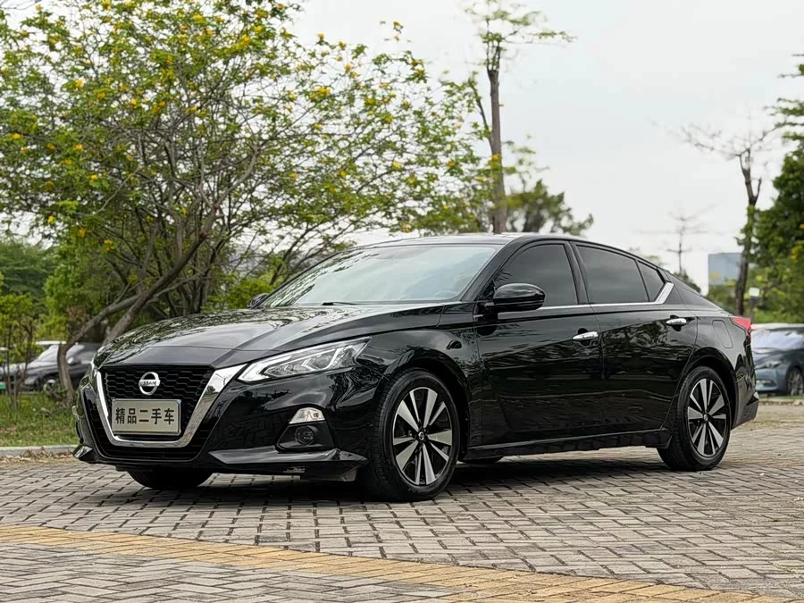 Nissan Teana