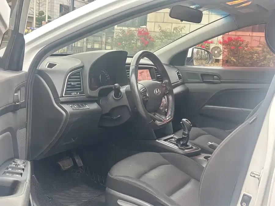 Hyundai elantra
