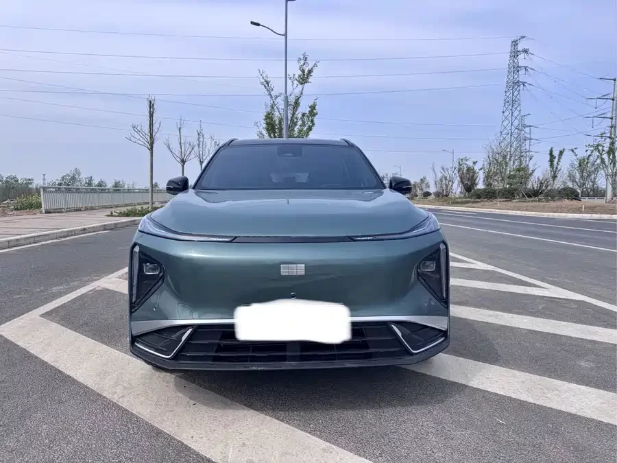 Geely Galaxy L7
