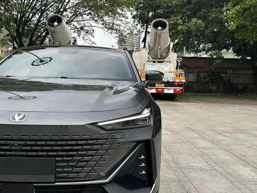 Changan UNI-V