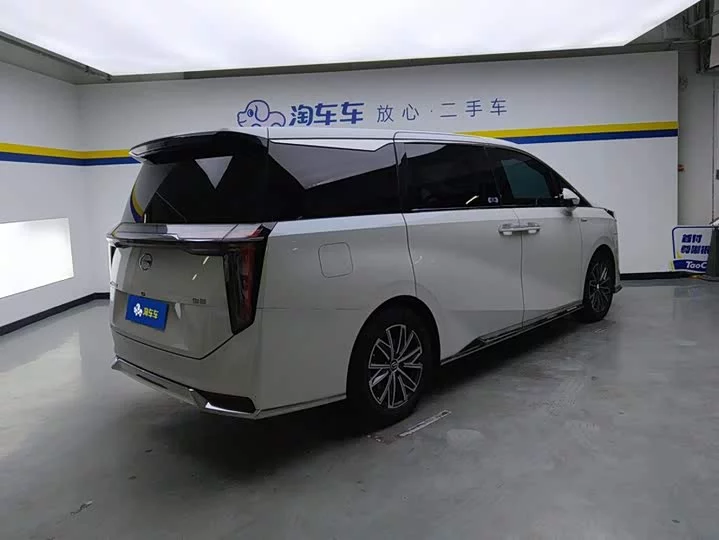 GAC Trumpchi M8