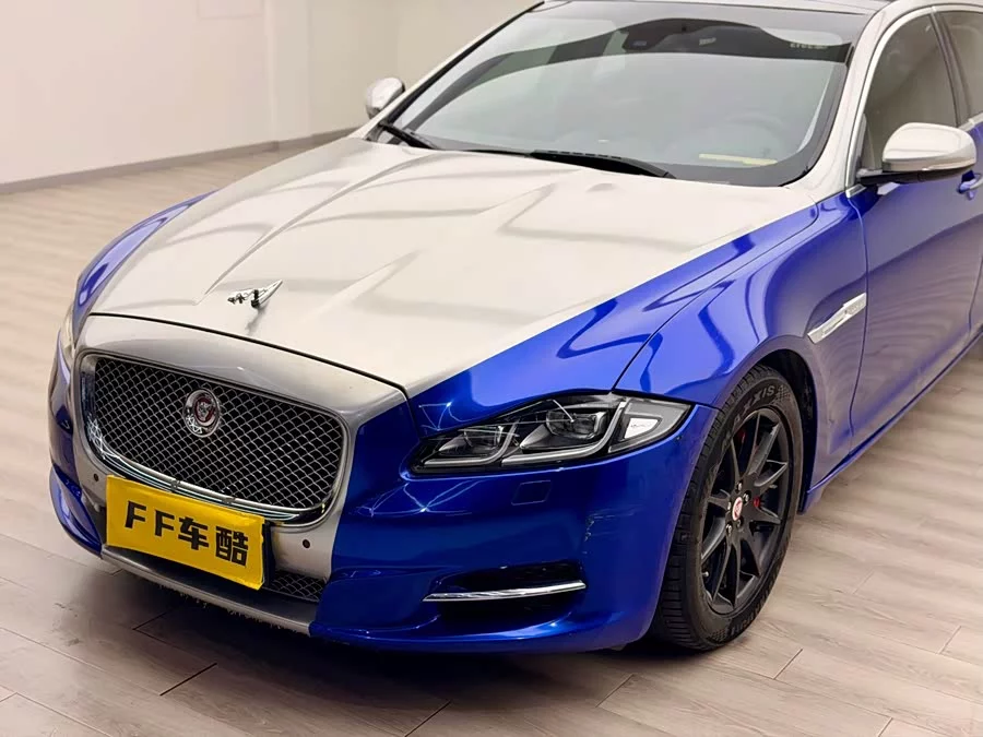 Jaguar XJ
