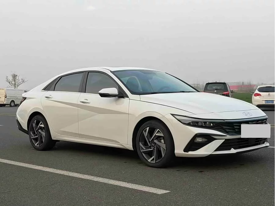 Hyundai Elantra