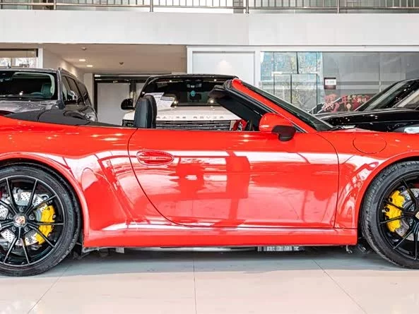 Porsche 911