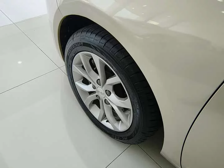 Geely Emgrand GL