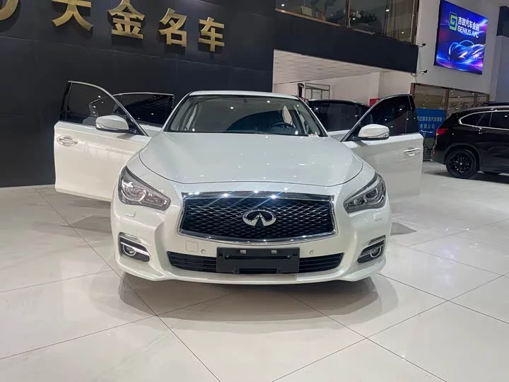 Infiniti Q50L